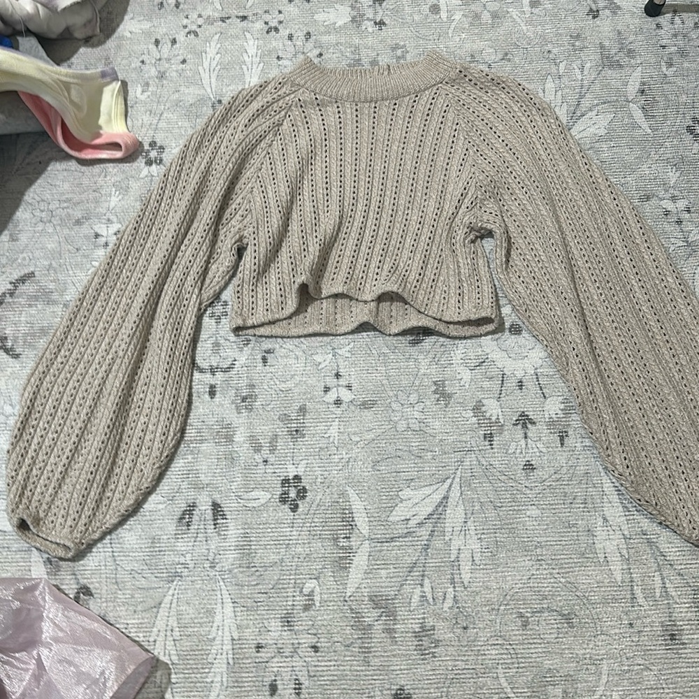 zara cropped sweater